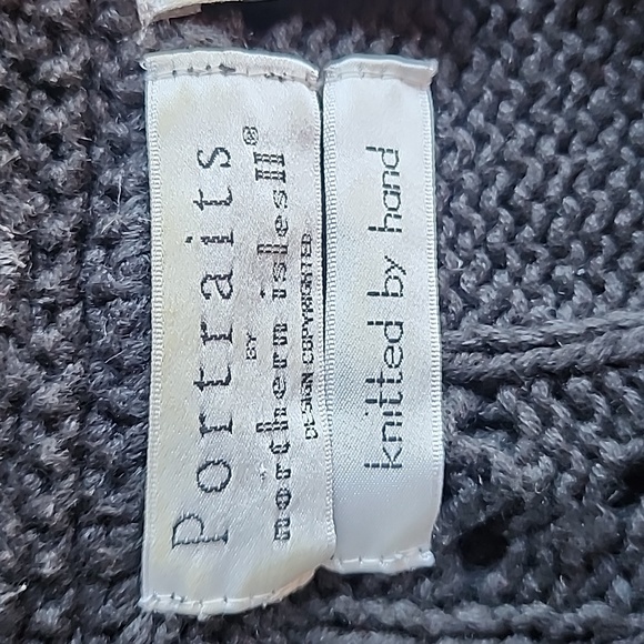 Portraits by Northern Isle Hand Knitted Holiday Cardigan Sweater - Picture 7 of 9